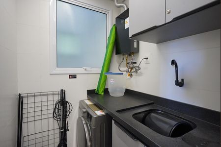 Cozinha e Área de Serviço de apartamento para alugar com 2 quartos, 65m² em Canasvieiras, Florianópolis