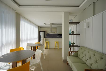Apartamento para alugar com 65m², 2 quartos e 1 vagaÁrea comum - Salão de festas