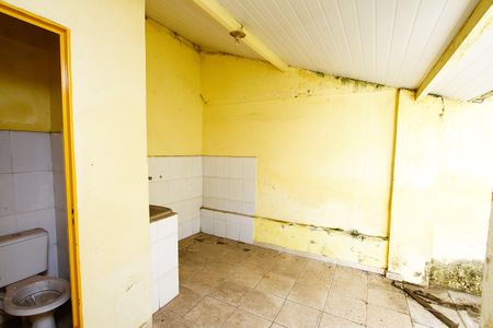 Casa à venda com 200m², 4 quartos e 1 vagaÁrea de Serviço