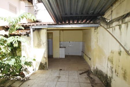 Casa à venda com 200m², 4 quartos e 1 vagaQuintal