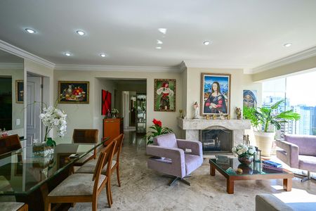 Apartamento à venda com 209m², 4 quartos e 4 vagasSala