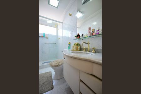Apartamento à venda com 209m², 4 quartos e 4 vagasBanheiro Suíte 2