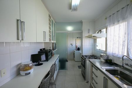 Apartamento à venda com 209m², 4 quartos e 4 vagasCozinha