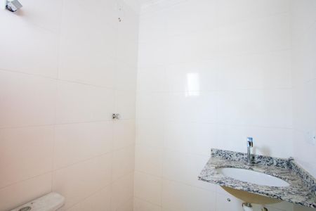 Apartamento à venda com 65m², 3 quartos e 2 vagasBanheiro do quarto 1