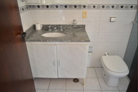 Apartamento à venda com 114m², 3 quartos e 2 vagasBanheiro da Suíte