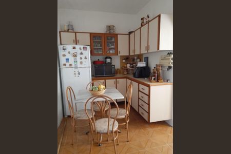 Casa à venda com 359m², 4 quartos e 3 vagasCozinha