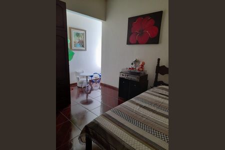 Quarto de casa à venda com 4 quartos, 359m² em Novo Eldorado, Contagem