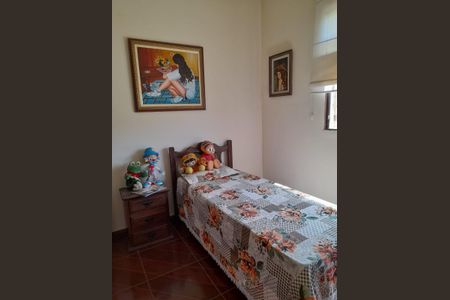 Quarto de casa à venda com 4 quartos, 359m² em Novo Eldorado, Contagem