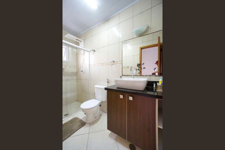 Casa à venda com 225m², 4 quartos e 3 vagasBanheiro da suíte 01