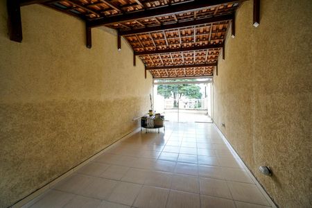 Casa à venda com 225m², 4 quartos e 3 vagasSalão