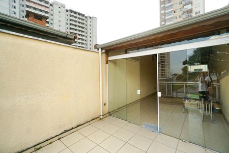 Casa à venda com 225m², 4 quartos e 3 vagasVaranda do salão