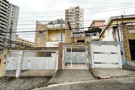 Casa à venda com 225m², 4 quartos e 3 vagasFachada