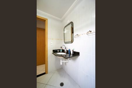 Casa à venda com 225m², 4 quartos e 3 vagasBanheiro da suíte 02