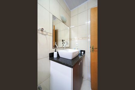 Casa à venda com 225m², 4 quartos e 3 vagasBanheiro da suíte 01