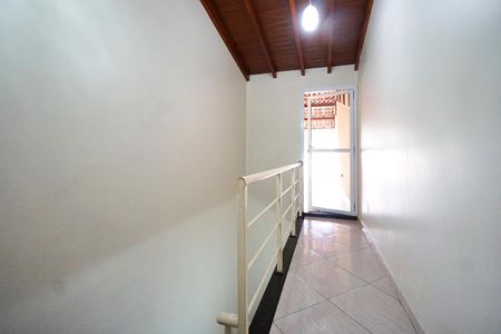 Casa à venda com 225m², 4 quartos e 3 vagasCorredor do salão
