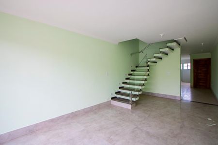 Casa à venda com 139m², 3 quartos e 4 vagasSala