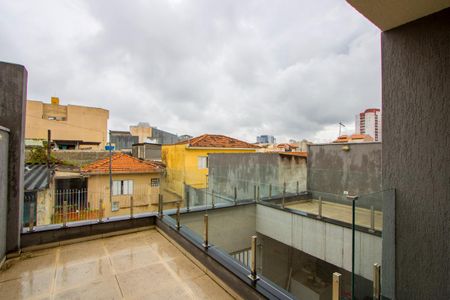 Casa à venda com 139m², 3 quartos e 4 vagasVaranda da sala