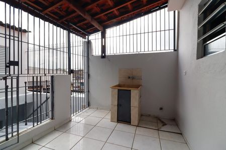Casa à venda com 320m², 5 quartos e 4 vagasCasa 2 - Área de Serviço