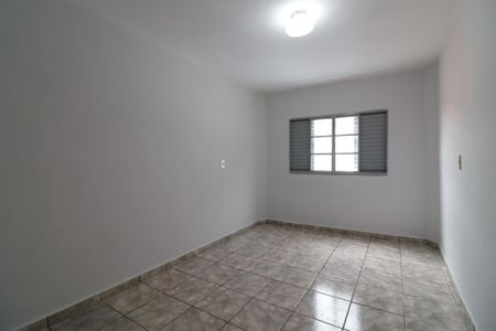 Casa à venda com 320m², 5 quartos e 4 vagasCasa 1 - Quarto 1