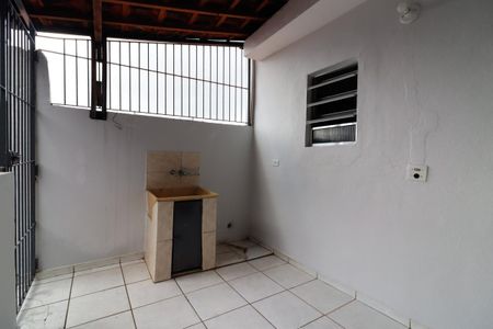 Casa à venda com 320m², 5 quartos e 4 vagasCasa 2 - Área de Serviço