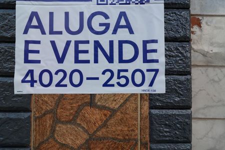 Casa à venda com 320m², 5 quartos e 4 vagasPlaquinha