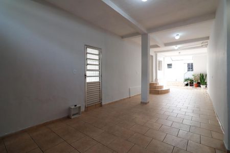 Casa à venda com 320m², 5 quartos e 4 vagasCasa 1 - Garagem