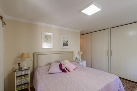 Apartamento à venda com 202m², 3 quartos e 2 vagas Apartamento à venda com 202m², 3 quartos e 2 vagasSuíte