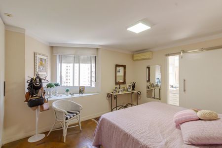 Apartamento à venda com 202m², 3 quartos e 2 vagas Apartamento à venda com 202m², 3 quartos e 2 vagasSuíte