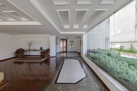 Apartamento à venda com 202m², 3 quartos e 2 vagas Apartamento à venda com 202m², 3 quartos e 2 vagasÁrea comum - Hall Social