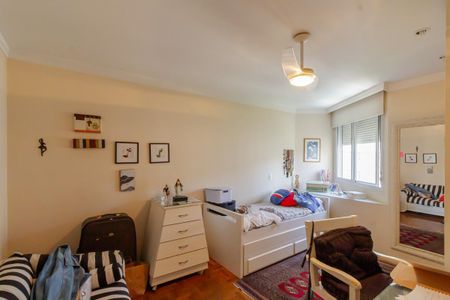 Apartamento à venda com 202m², 3 quartos e 2 vagas Apartamento à venda com 202m², 3 quartos e 2 vagasQuarto 1