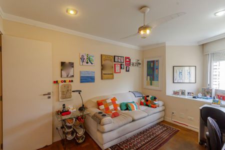 Apartamento à venda com 202m², 3 quartos e 2 vagas Apartamento à venda com 202m², 3 quartos e 2 vagasQuarto 2