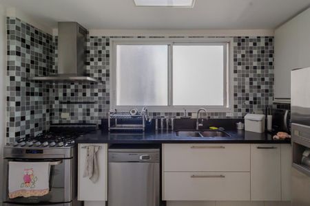 Apartamento à venda com 202m², 3 quartos e 2 vagas Apartamento à venda com 202m², 3 quartos e 2 vagasCozinha