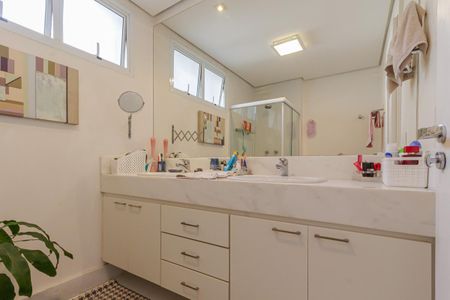 Apartamento à venda com 202m², 3 quartos e 2 vagas Apartamento à venda com 202m², 3 quartos e 2 vagasBanheiro