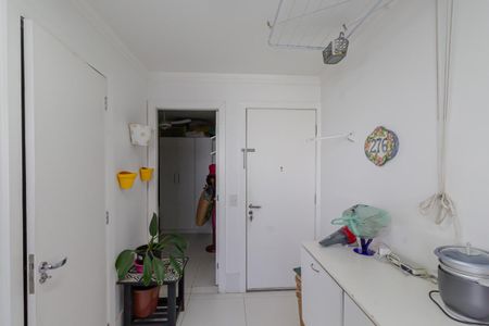 Apartamento à venda com 202m², 3 quartos e 2 vagas Apartamento à venda com 202m², 3 quartos e 2 vagasÁrea de Serviço