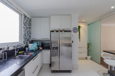 Apartamento à venda com 202m², 3 quartos e 2 vagas Apartamento à venda com 202m², 3 quartos e 2 vagasCozinha
