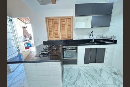 Casa para alugar com 115m², 1 quarto e 2 vagasCozinha