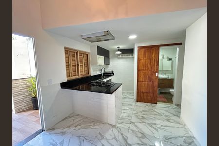 Casa para alugar com 115m², 1 quarto e 2 vagasSala