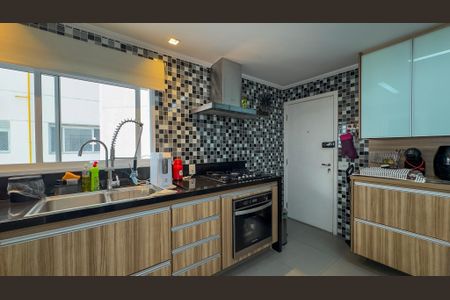 Apartamento à venda com 200m², 3 quartos e 4 vagasCozinha