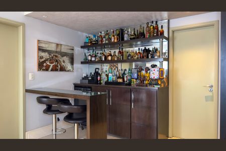 Apartamento à venda com 200m², 3 quartos e 4 vagasSala