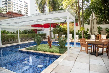 Apartamento à venda com 200m², 3 quartos e 4 vagasPiscina