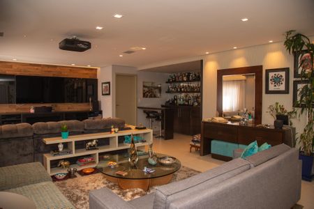 Apartamento à venda com 200m², 3 quartos e 4 vagasSala