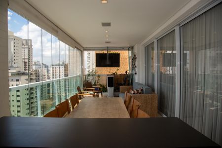 Apartamento à venda com 200m², 3 quartos e 4 vagasSacada