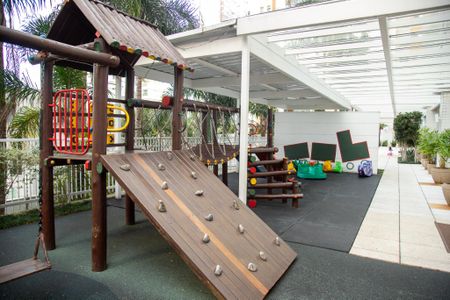 Apartamento à venda com 200m², 3 quartos e 4 vagasPlayground