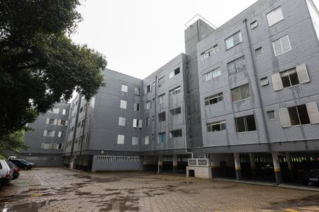 Apartamento para alugar com 57m², 2 quartos e 1 vaga Apartamento para alugar com 57m², 2 quartos e 1 vagaFachada