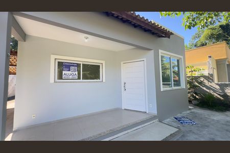 Varanda de casa de condomínio para alugar com 2 quartos, 158m² em Pindobas, Maricá