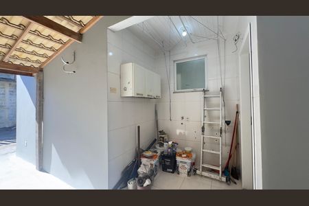 Cozinha e Área de Serviço de casa de condomínio para alugar com 2 quartos, 158m² em Pindobas, Maricá