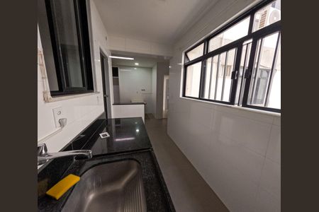 Apartamento à venda com 100m², 4 quartos e 1 vagaÁrea de Serviço