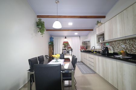 Apartamento à venda com 122m², 3 quartos e 2 vagasCozinha