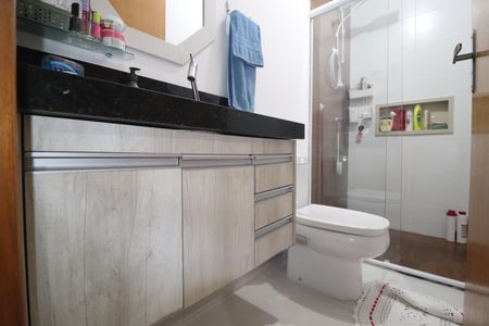 Apartamento à venda com 122m², 3 quartos e 2 vagasBanheiro Quarto 1 suíte