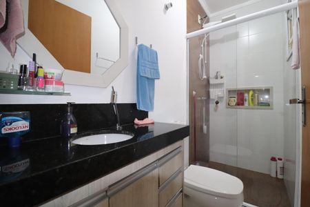 Apartamento à venda com 122m², 3 quartos e 2 vagasBanheiro Quarto 1 suíte